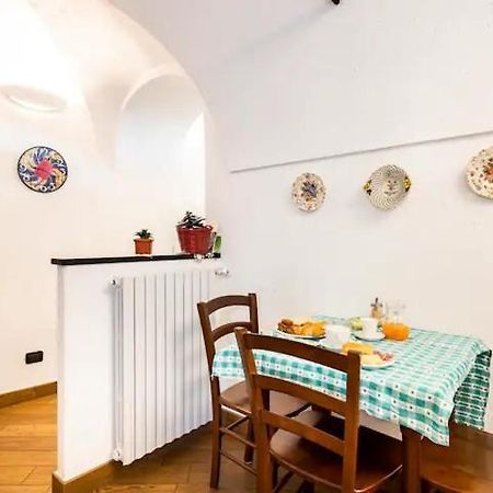 Bed & Breakfast L'Erica Finale Ligure Exterior photo