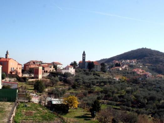 Bed & Breakfast L'Erica Finale Ligure Exterior photo